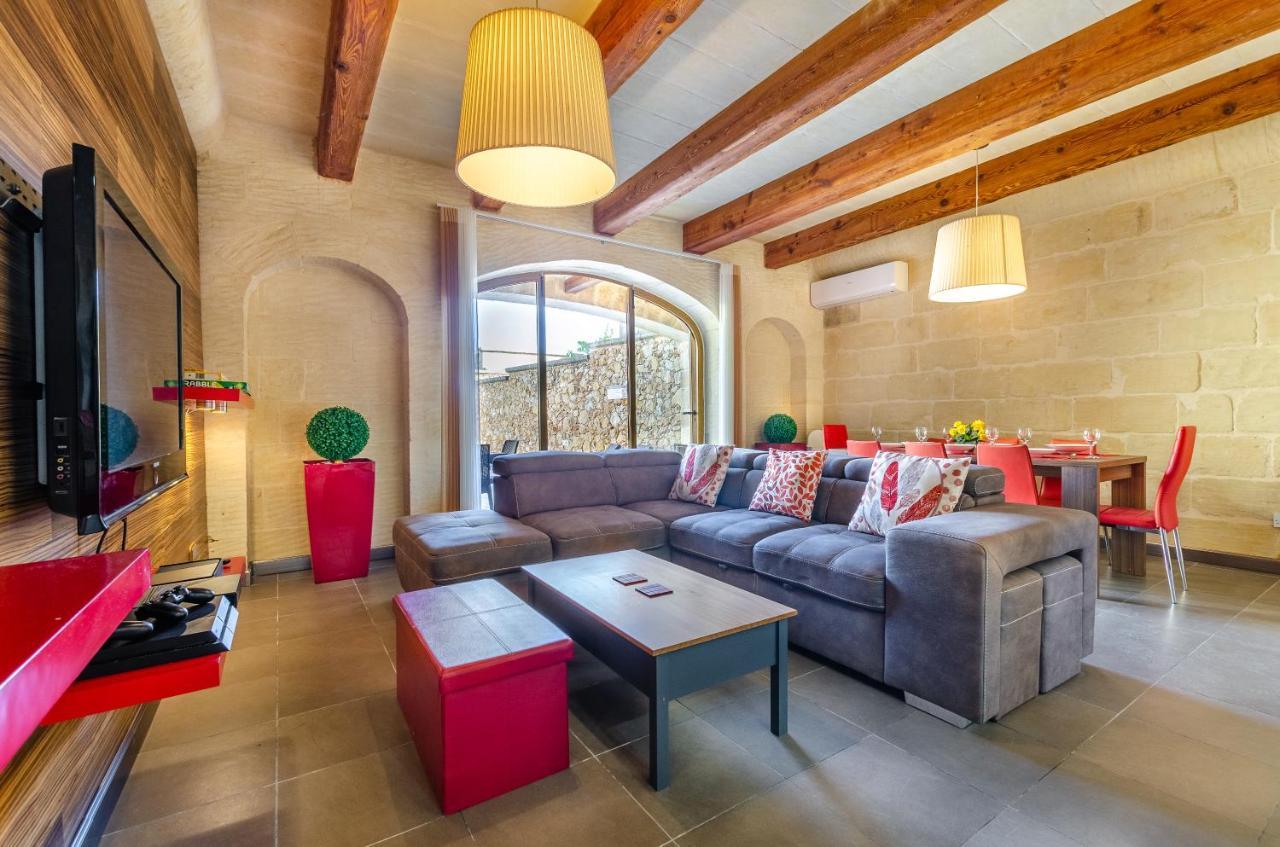 A Popular Pet Friendly Villa With A Pool, Gozo Xagħra Exterior foto